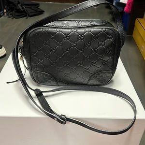 Gucci small leather bag (authentic)